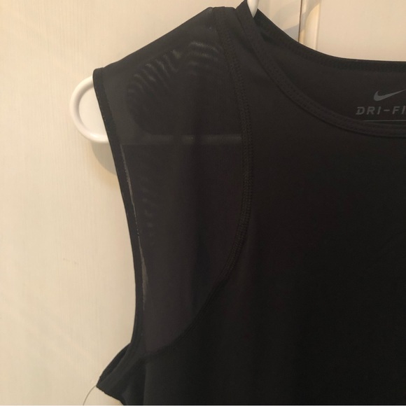NWT Nike Gridiron Dri-Fit Black Muscle Tank - Picture 3 of 7